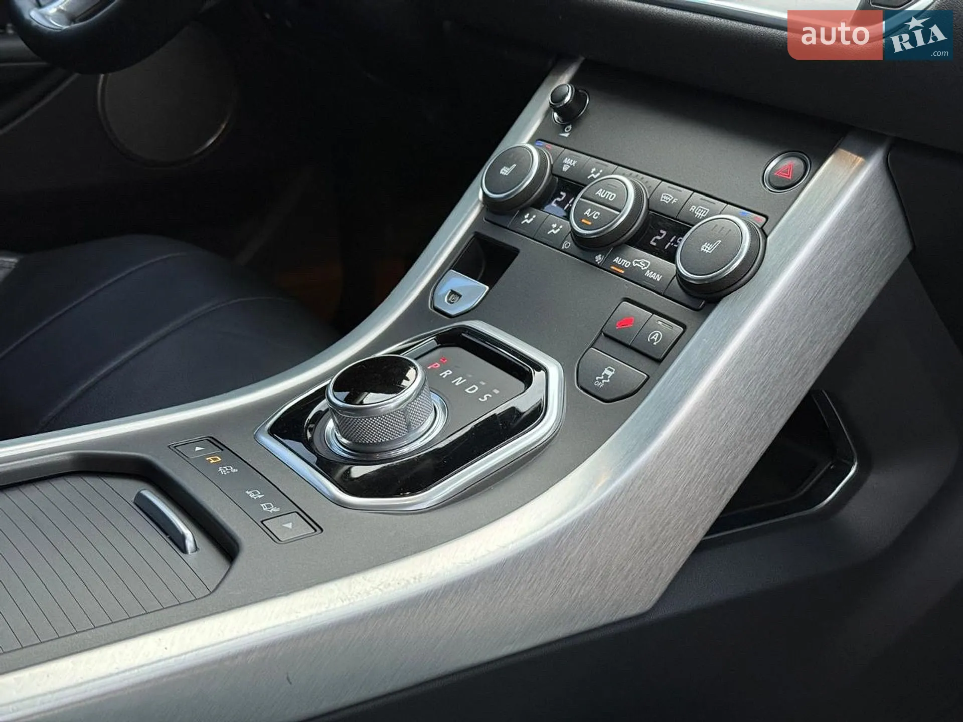 2016 Land Rover Range Rover Evoque - мініатюра 26