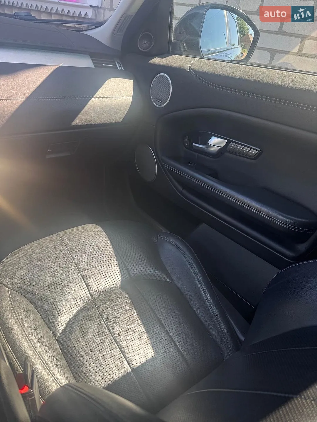 2016 Land Rover Range Rover Evoque - мініатюра 11