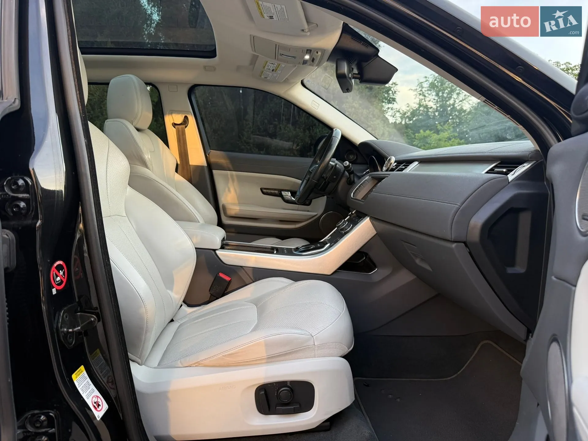 2015 Land Rover Range Rover Evoque - мініатюра 22