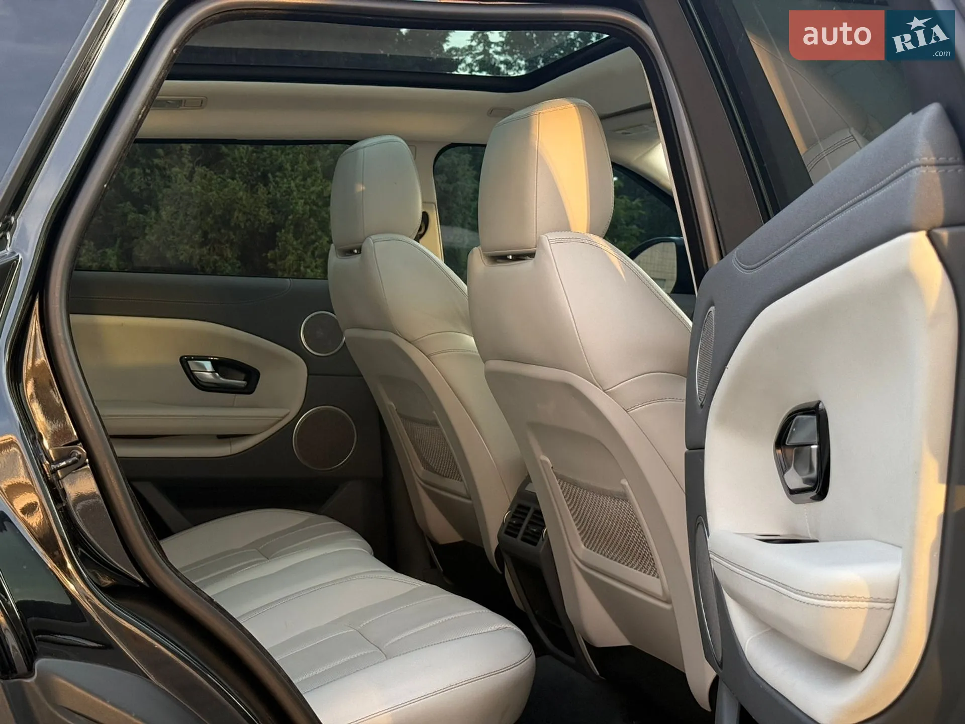 2015 Land Rover Range Rover Evoque - мініатюра 30