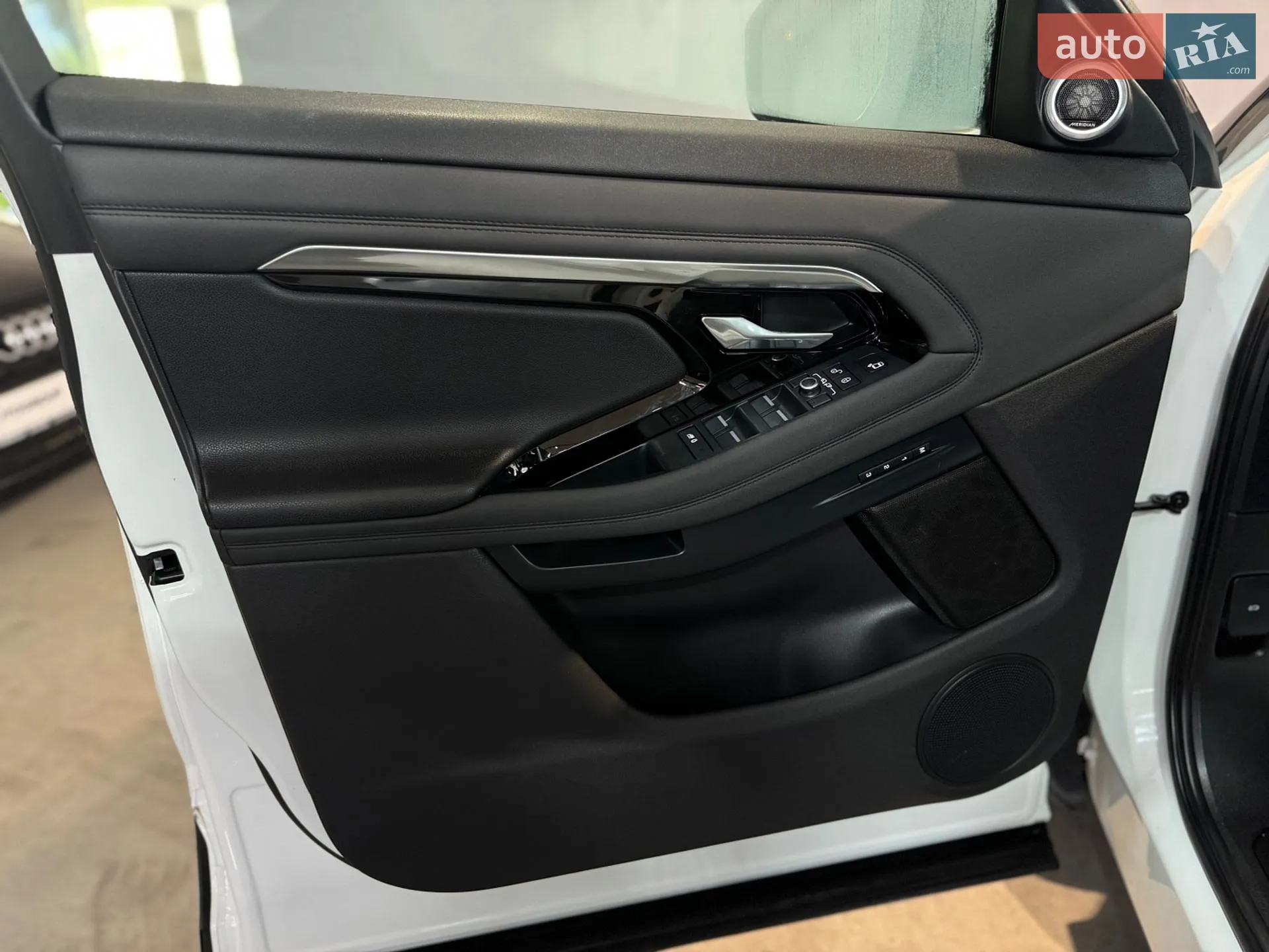 2020 Land Rover Range Rover Evoque - мініатюра 17