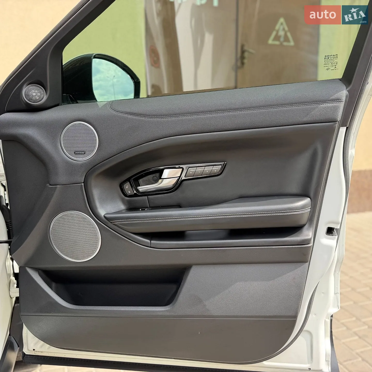 2015 Land Rover Range Rover Evoque - мініатюра 42