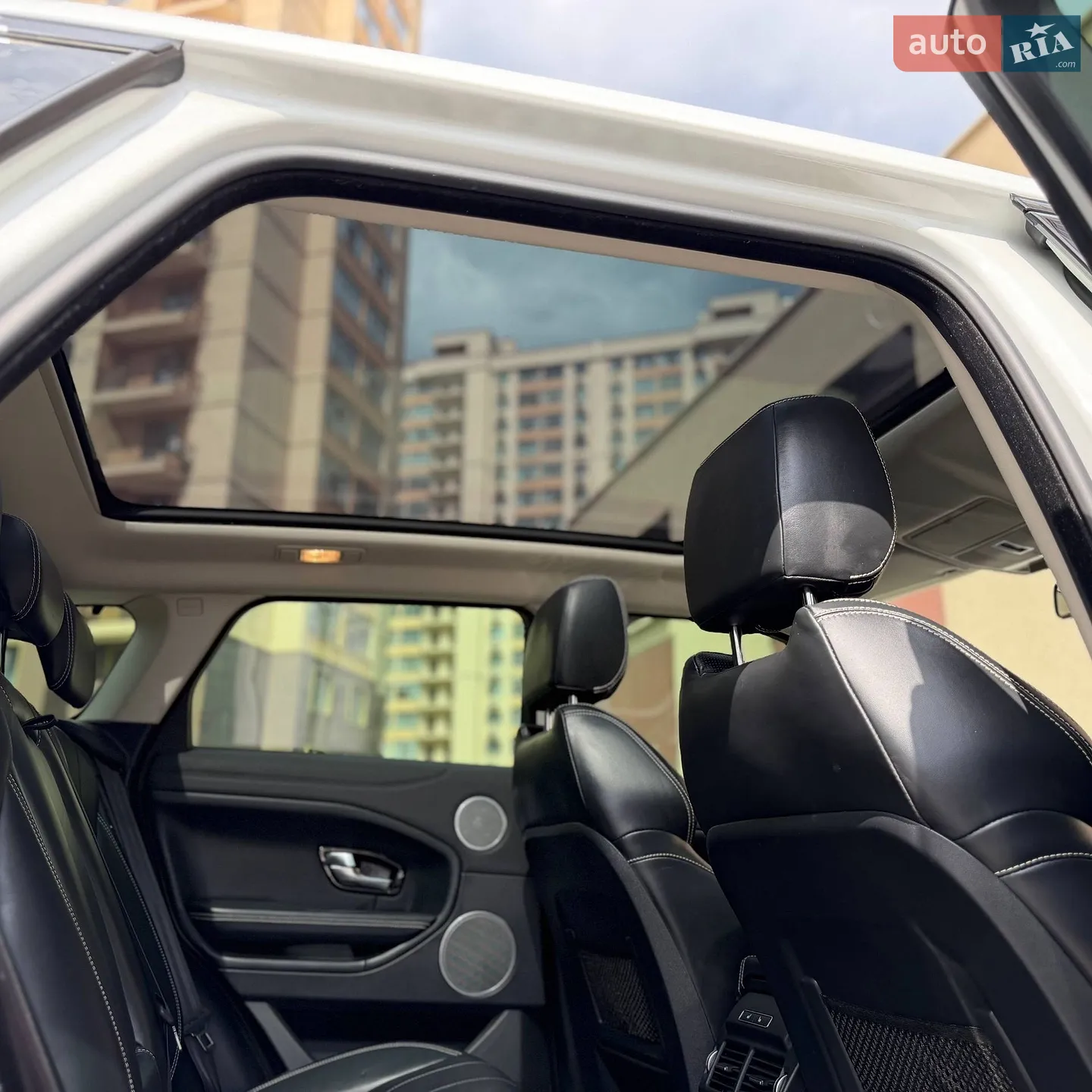 2015 Land Rover Range Rover Evoque - мініатюра 46