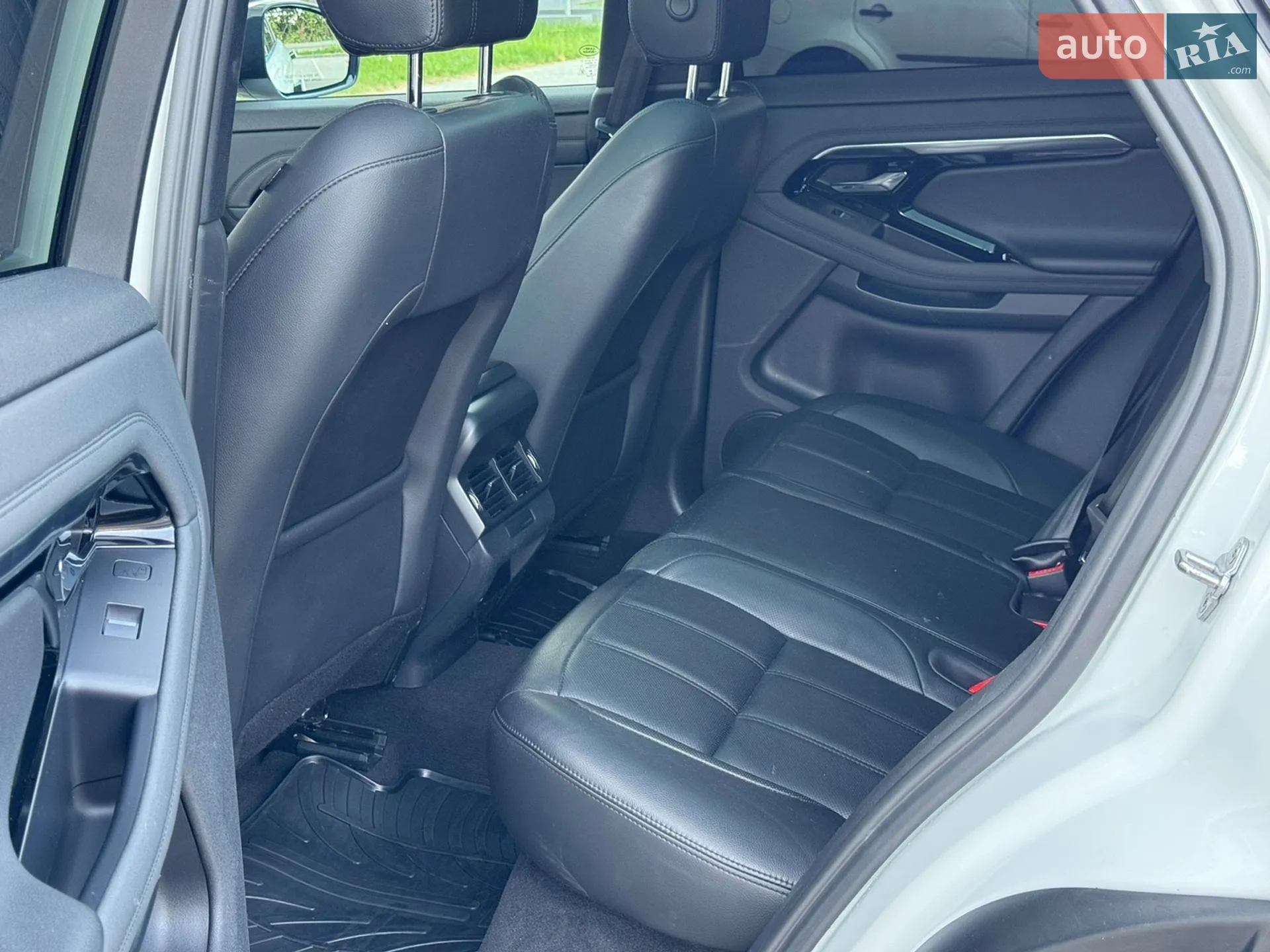 2021 Land Rover Range Rover Evoque - мініатюра 28