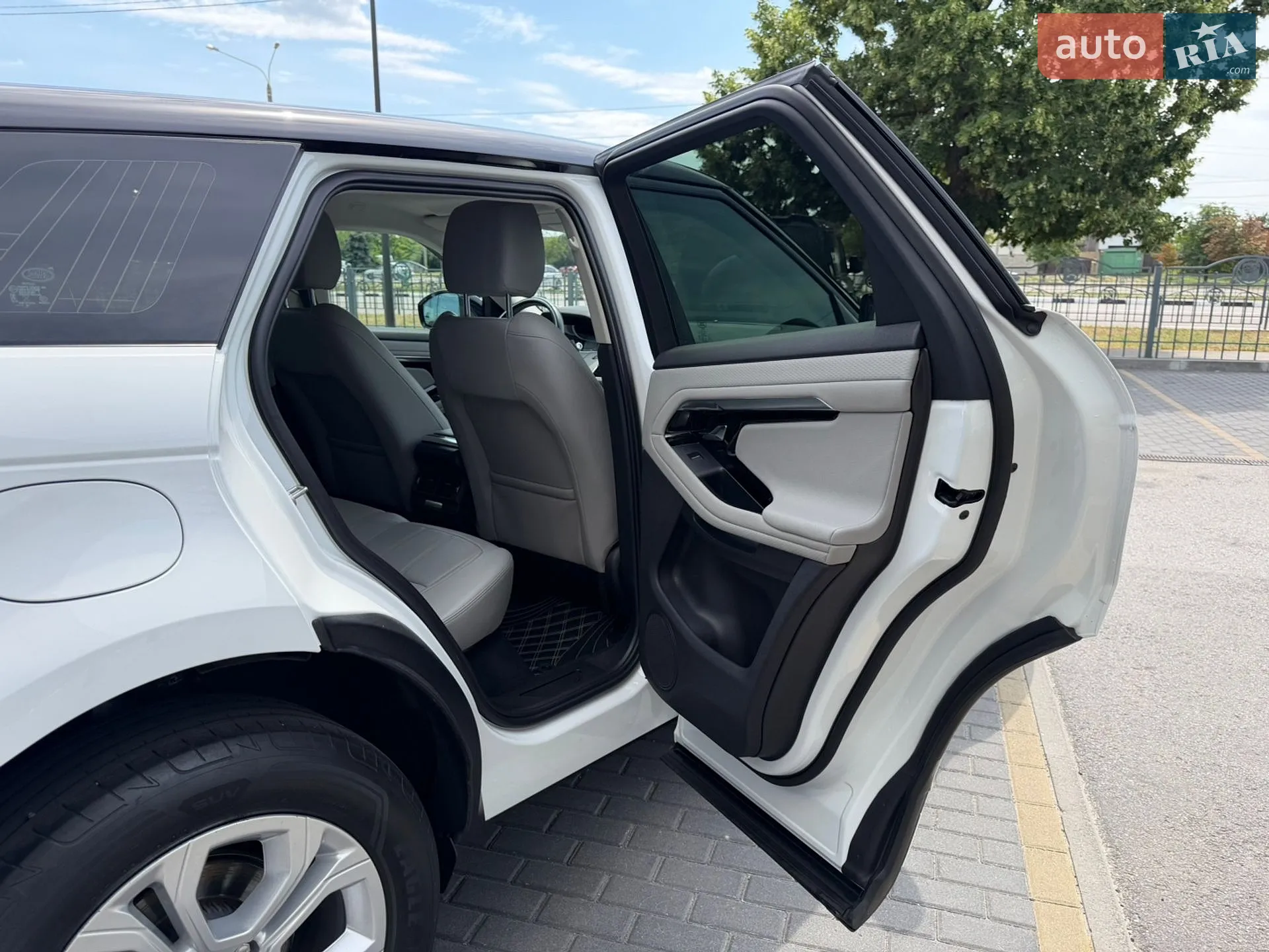 2019 Land Rover Range Rover Evoque - мініатюра 30