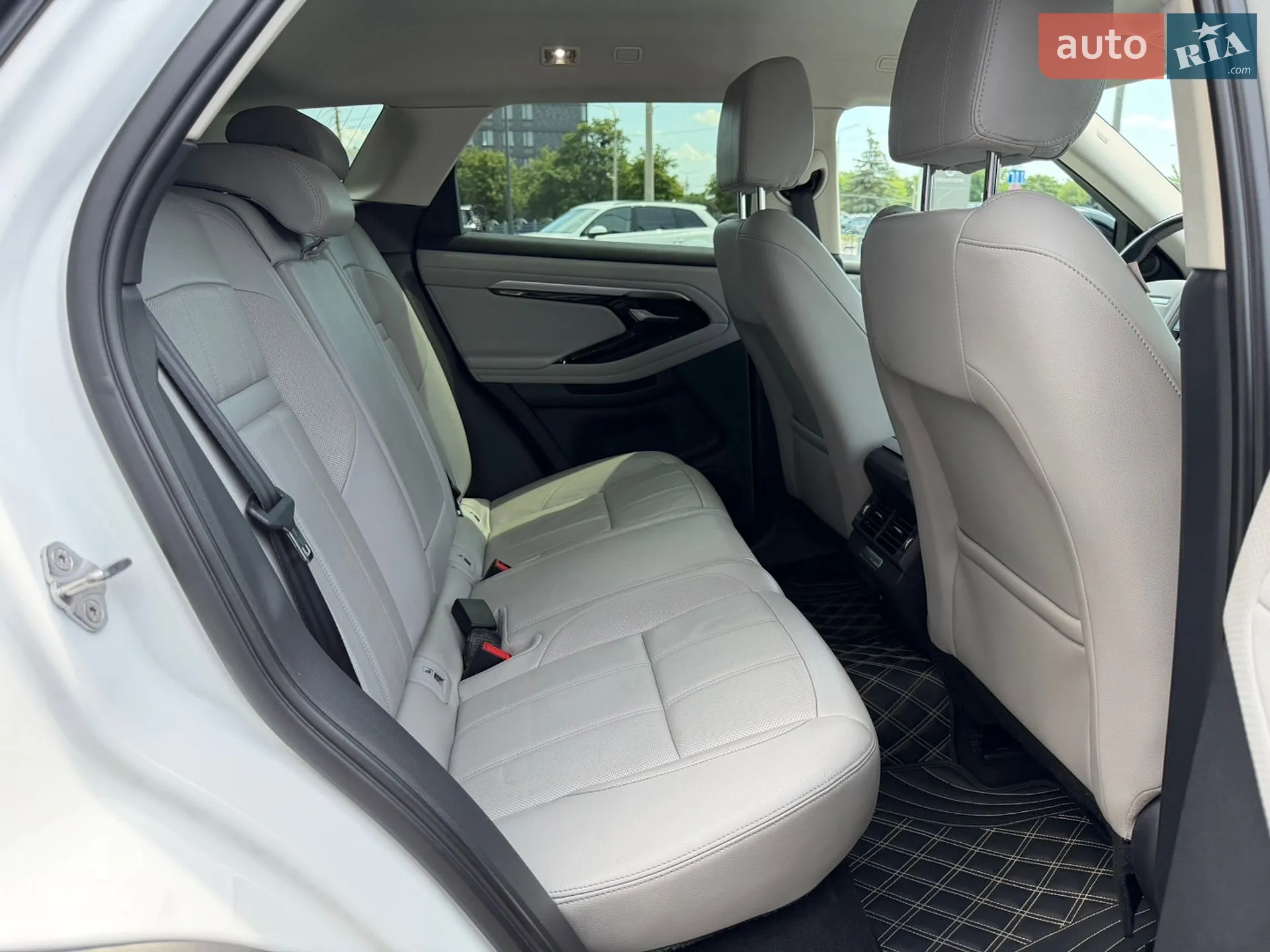 2019 Land Rover Range Rover Evoque - мініатюра 31
