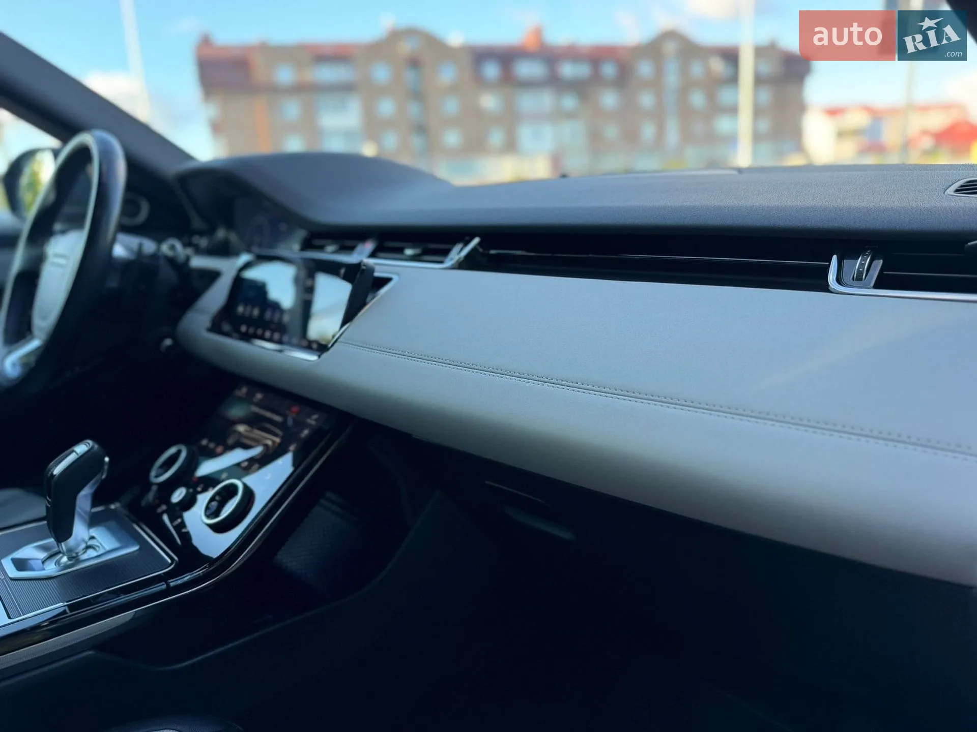 2019 Land Rover Range Rover Evoque - мініатюра 39