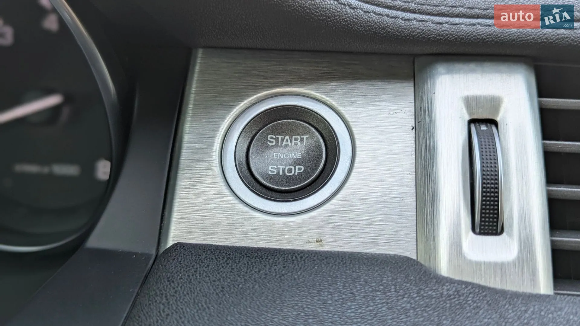 2015 Land Rover Range Rover Evoque - мініатюра 33