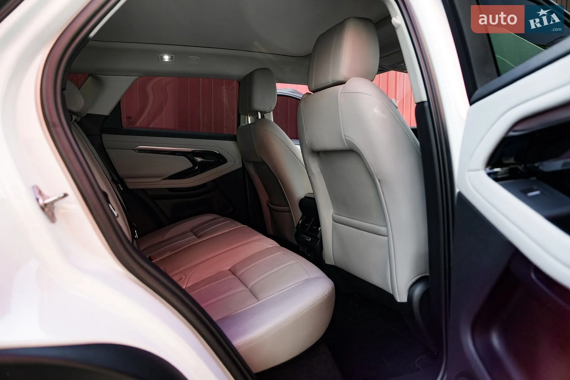 2019 Land Rover Range Rover Evoque - мініатюра 16