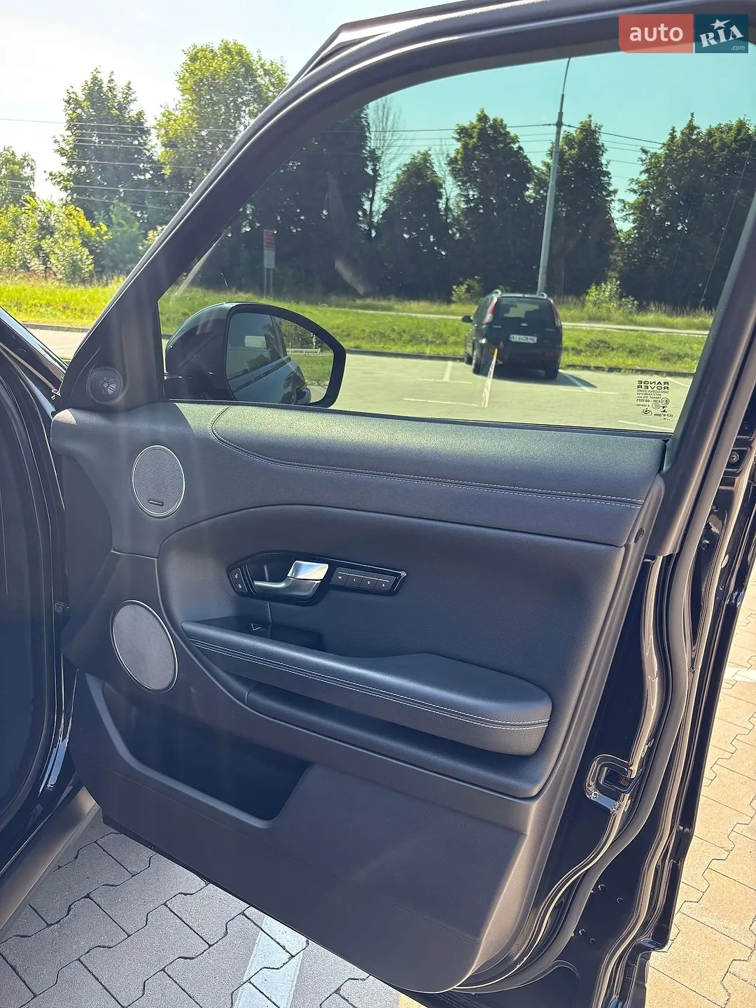 2015 Land Rover Range Rover Evoque - мініатюра 14