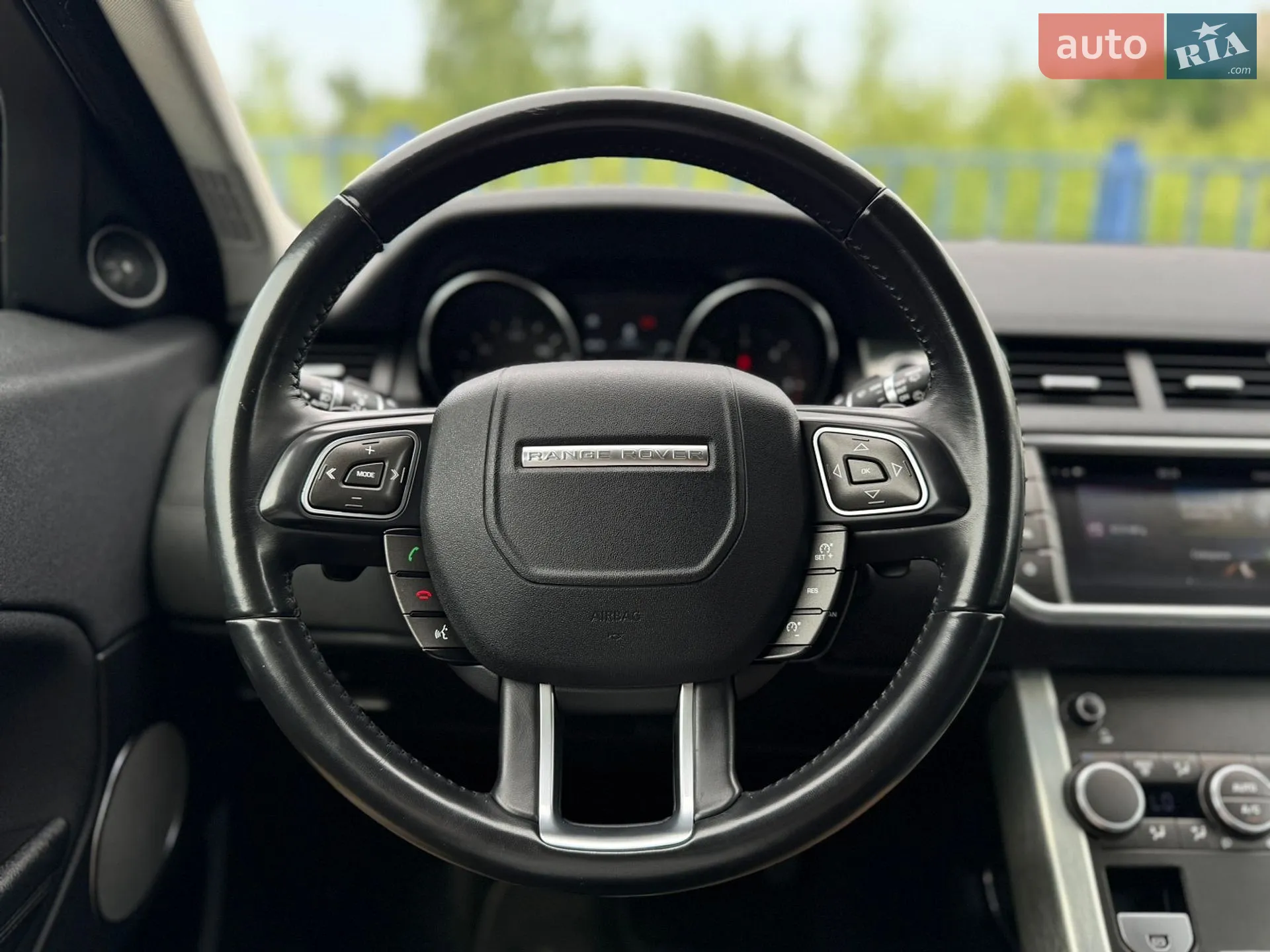 2019 Land Rover Range Rover Evoque - мініатюра 47