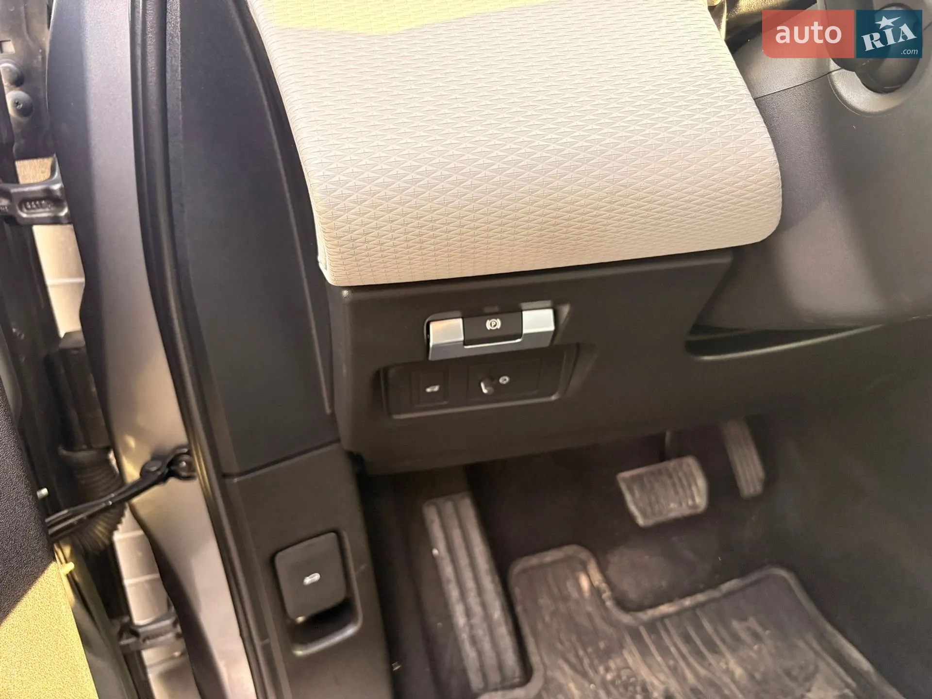 2020 Land Rover Range Rover Evoque - мініатюра 26