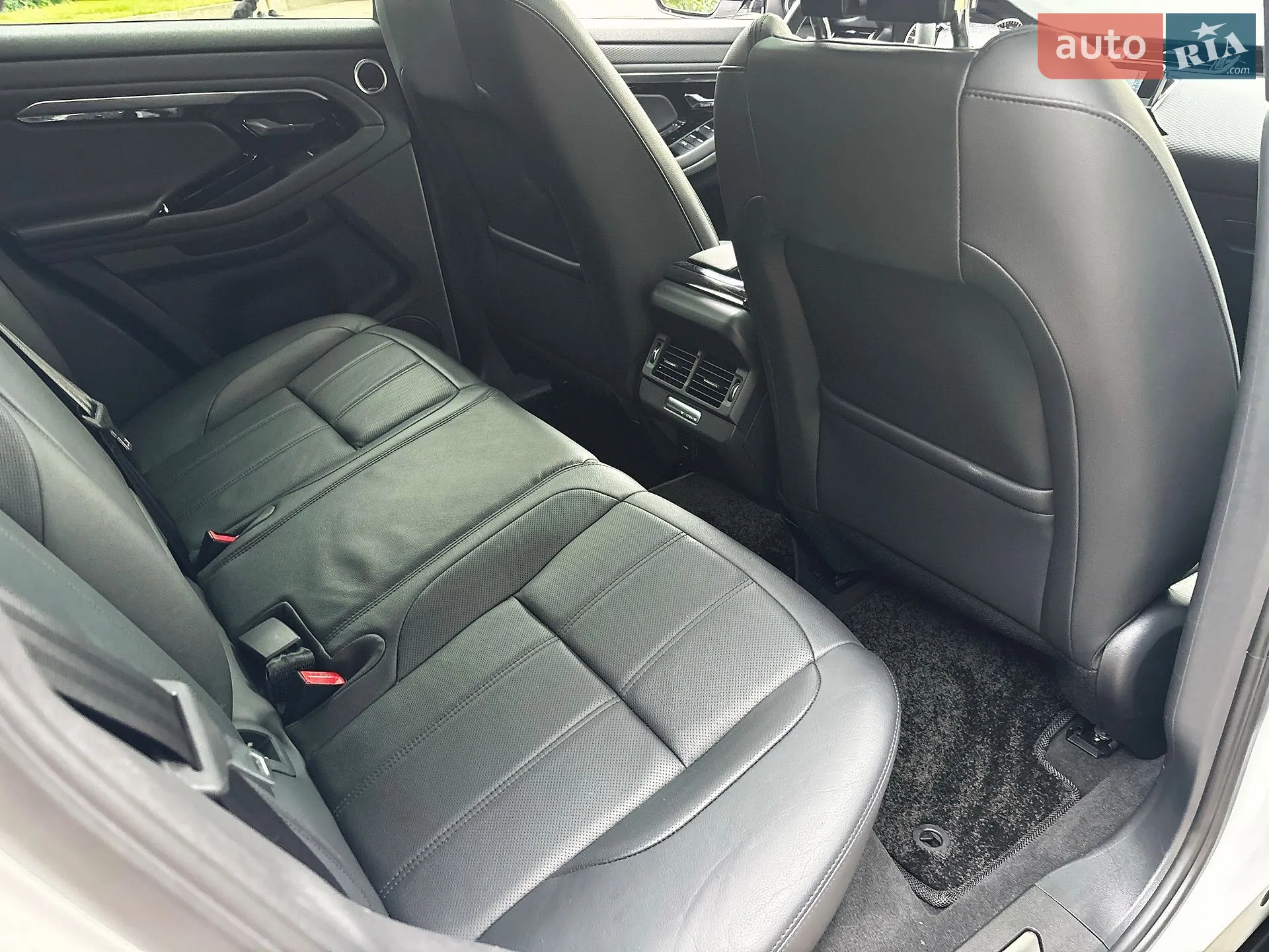 2022 Land Rover Range Rover Evoque - мініатюра 35