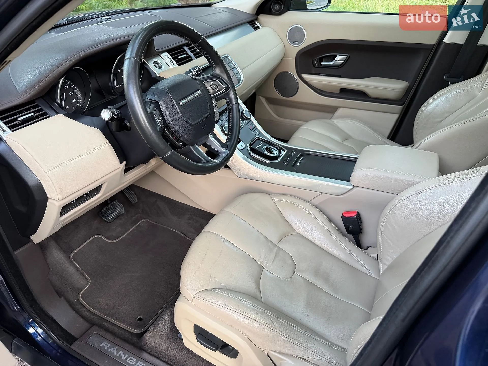 2015 Land Rover Range Rover Evoque - мініатюра 39
