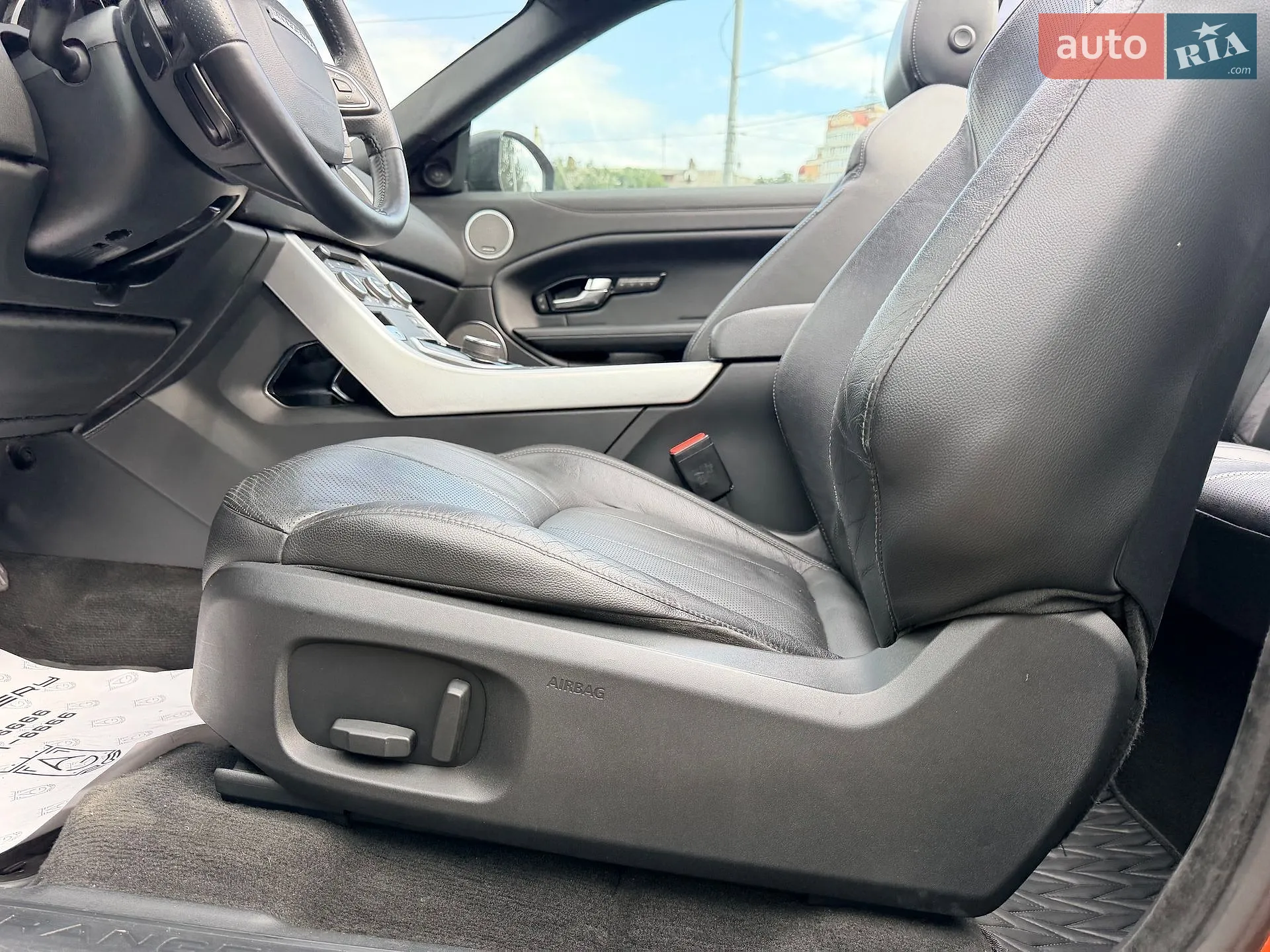 2017 Land Rover Range Rover Evoque - мініатюра 23