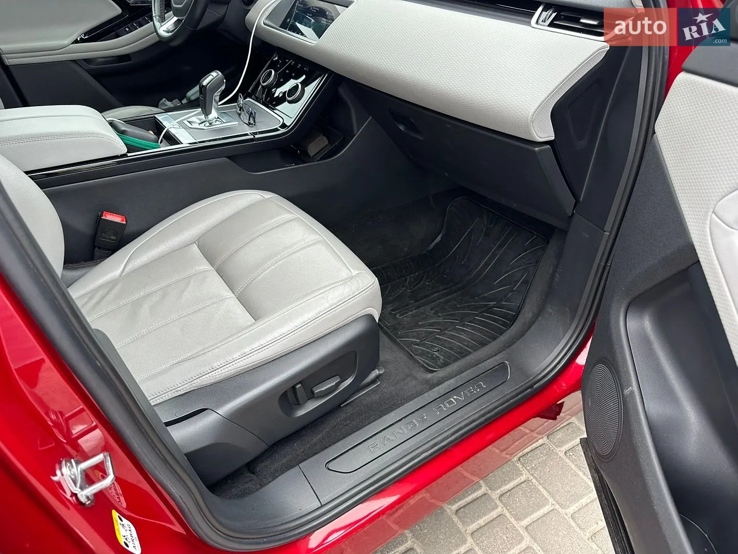 2019 Land Rover Range Rover Evoque - мініатюра 15