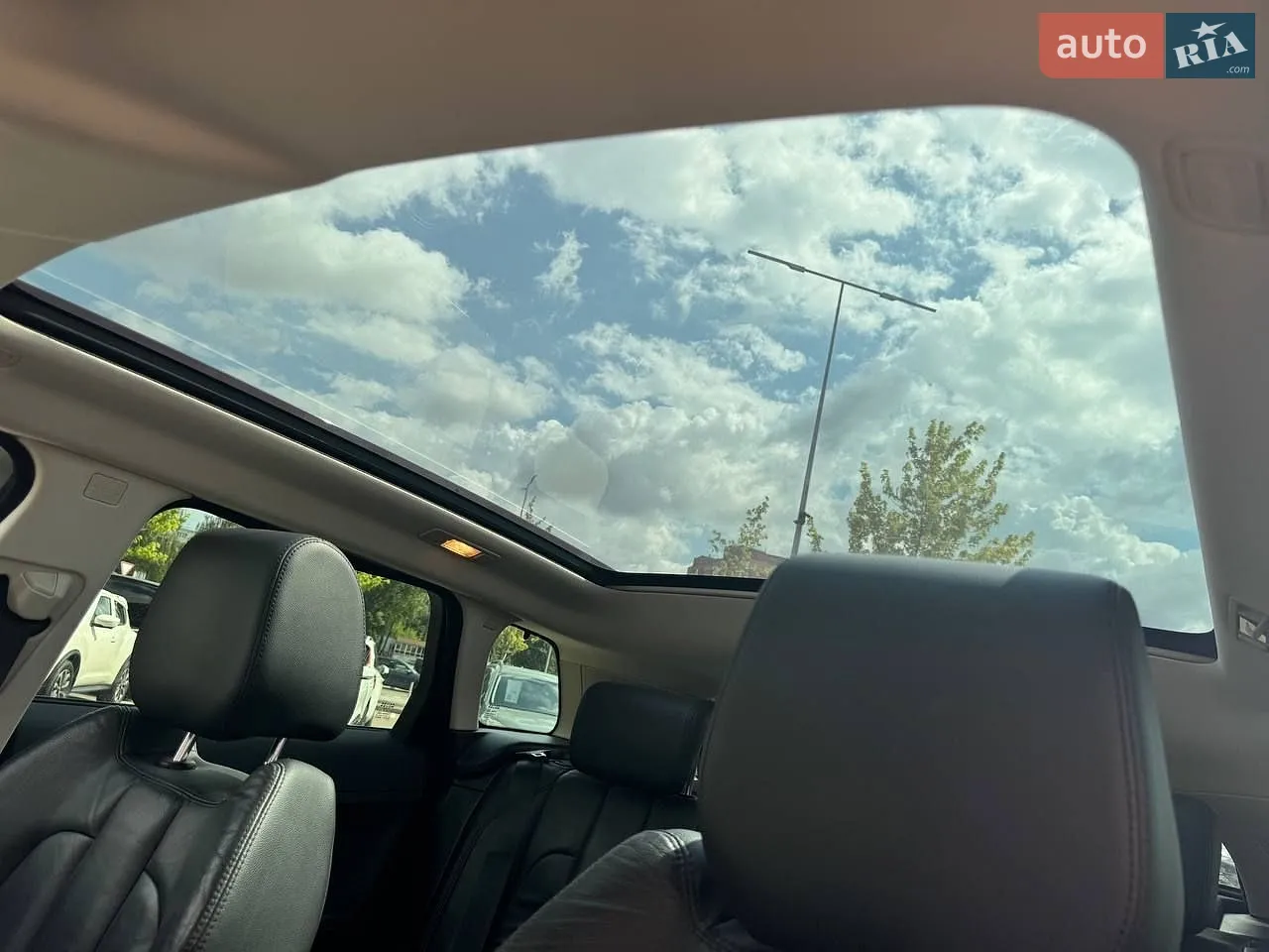 2011 Land Rover Range Rover Evoque - мініатюра 27