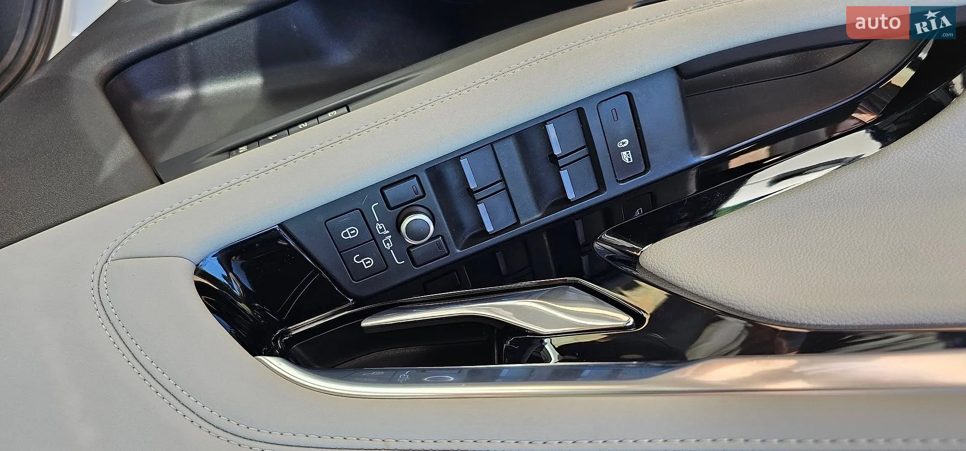 2019 Land Rover Range Rover Evoque - мініатюра 12