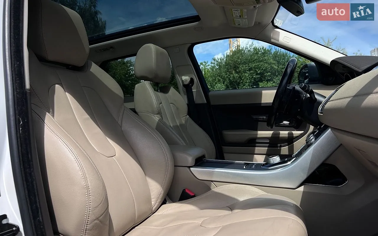 2015 Land Rover Range Rover Evoque - мініатюра 25