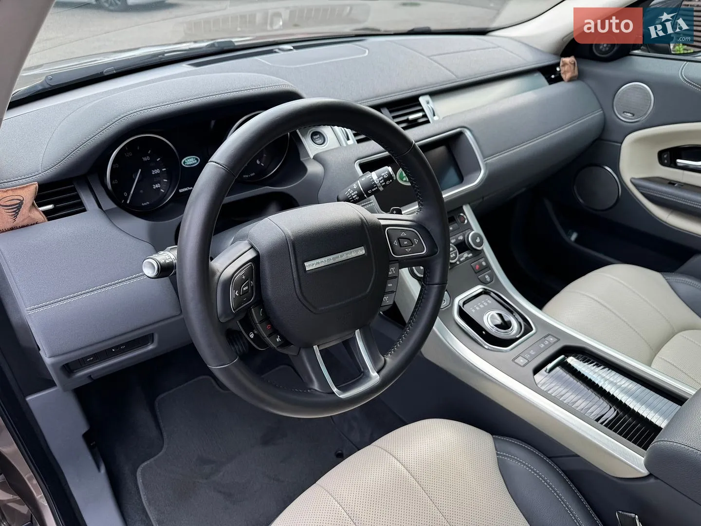 2018 Land Rover Range Rover Evoque - мініатюра 16
