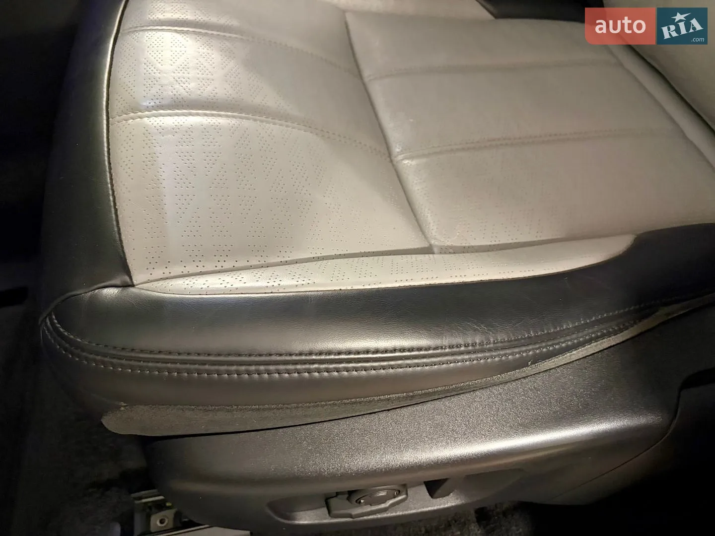 2019 Land Rover Range Rover Evoque - мініатюра 28