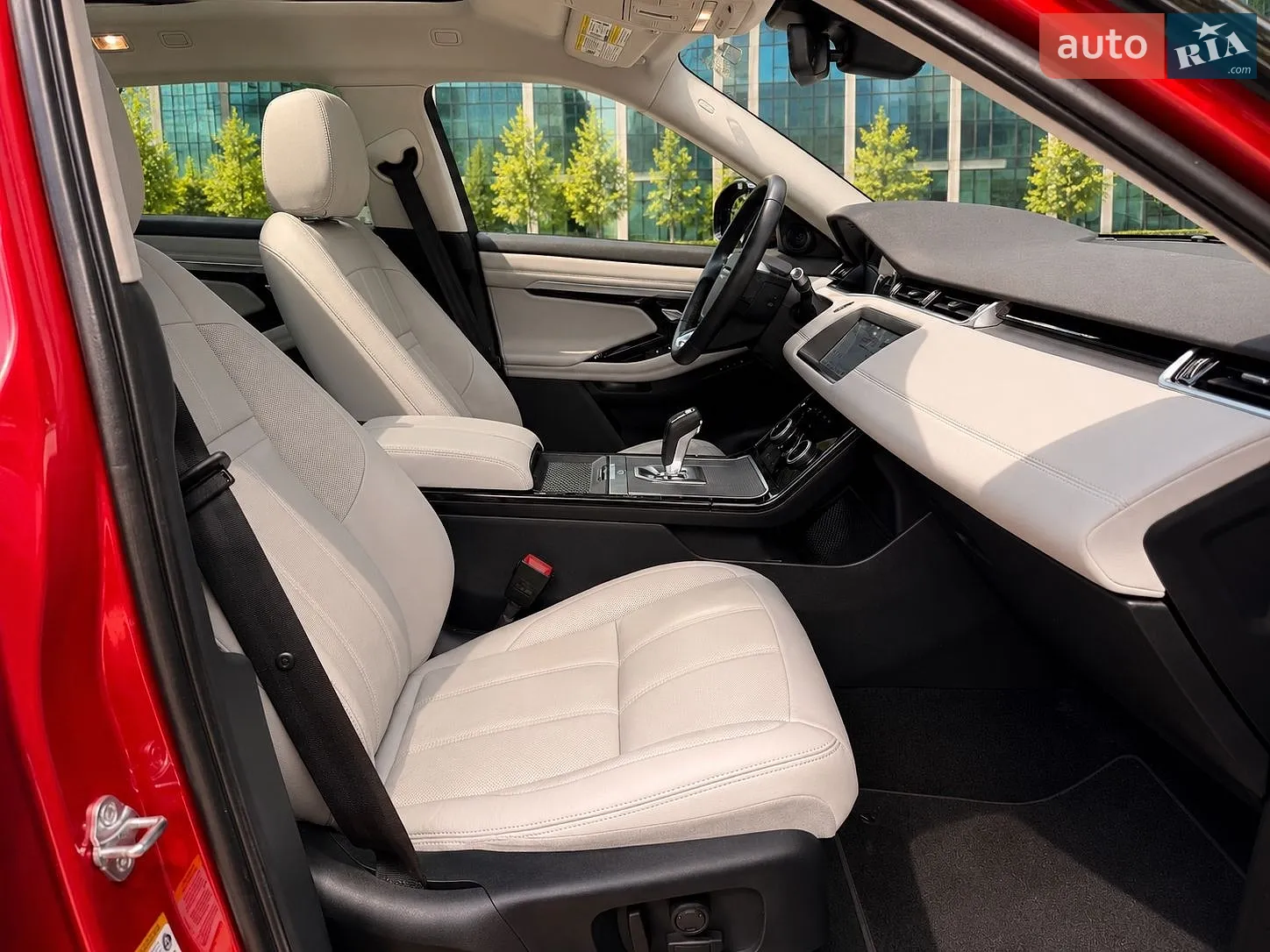 2020 Land Rover Range Rover Evoque - мініатюра 25