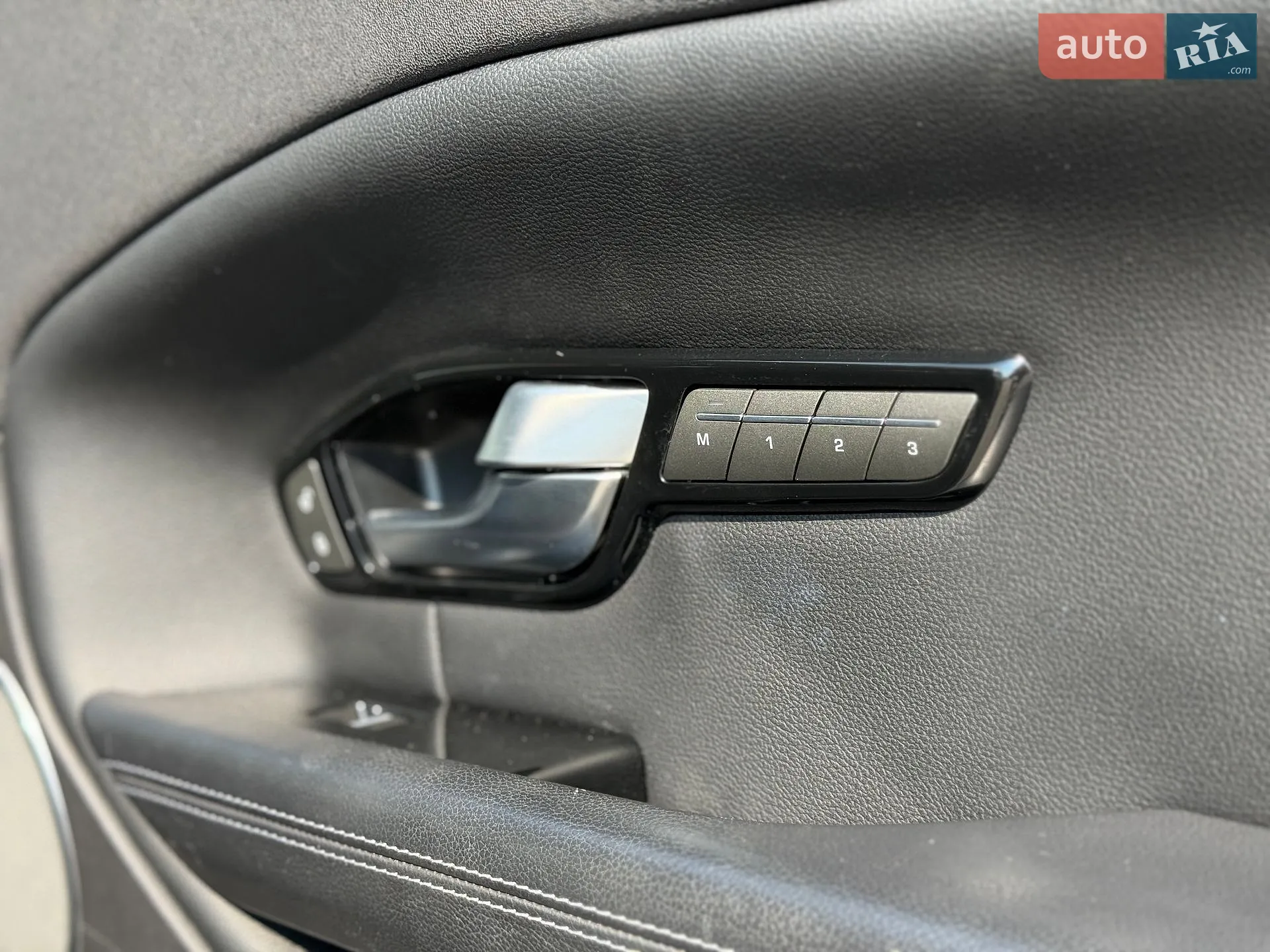 2017 Land Rover Range Rover Evoque - мініатюра 14