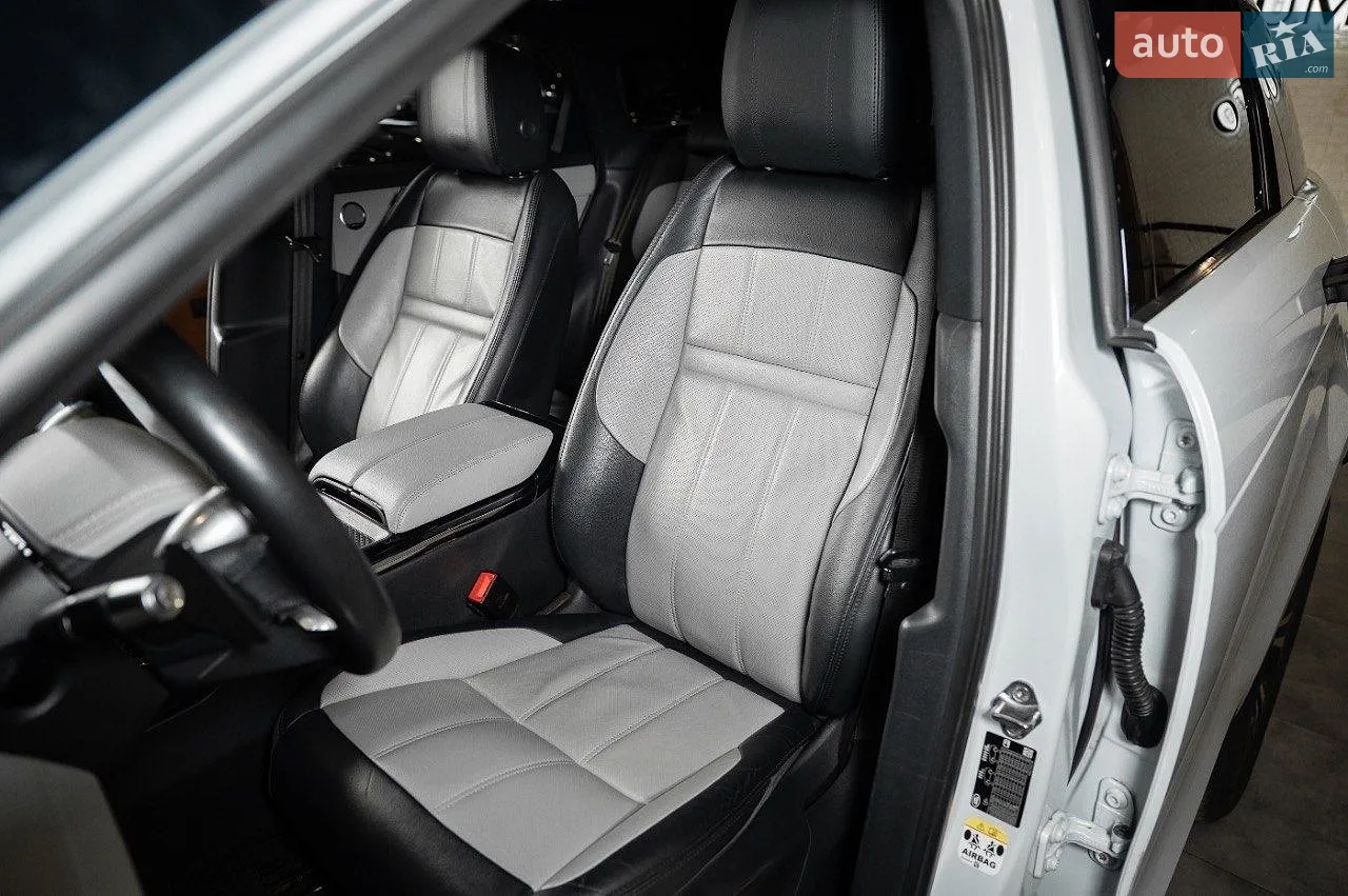 2019 Land Rover Range Rover Evoque - мініатюра 47