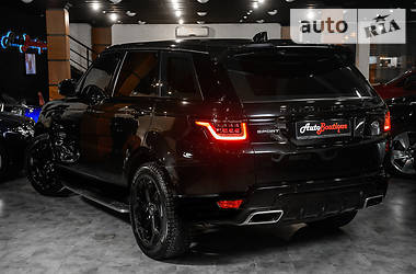 Позашляховик / Кросовер Land Rover Range Rover Sport 2018 в 