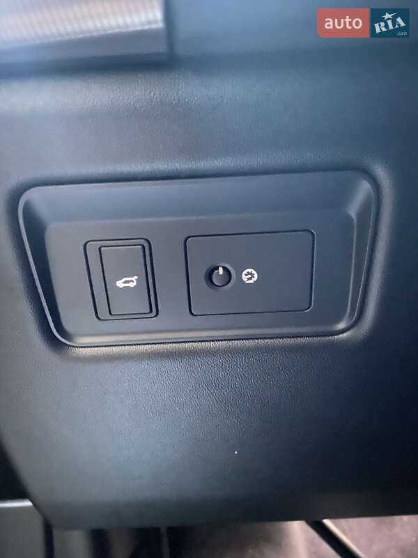 Внедорожник / Кроссовер Land Rover Range Rover Sport 2016 в Киеве фото 24 Внедорожник / Кроссовер Land Rover Range Rover Sport 2016 в Киеве