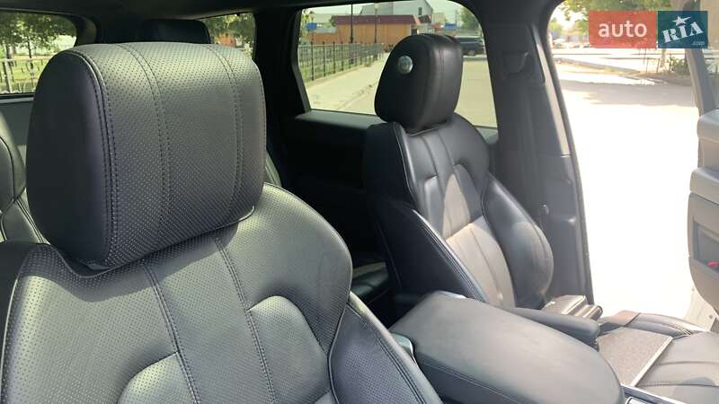 Внедорожник / Кроссовер Land Rover Range Rover Sport 2015 в Днепре