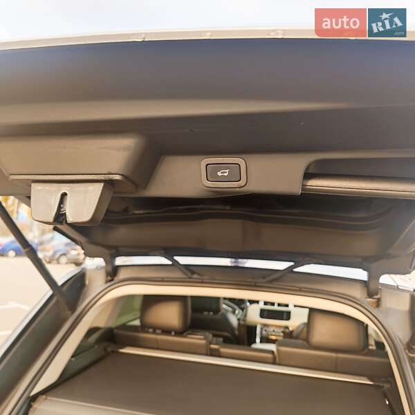 Внедорожник / Кроссовер Land Rover Range Rover Sport 2016 в Киеве