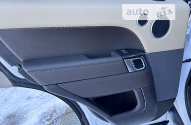 Позашляховик / Кросовер Land Rover Range Rover Sport 2022 в 