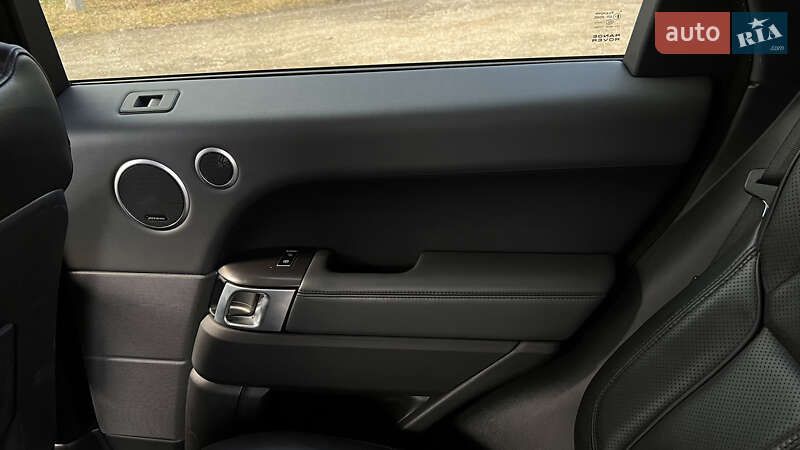Позашляховик / Кросовер Land Rover Range Rover Sport 2015 в Чернівцях