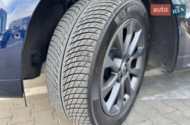 Позашляховик / Кросовер Land Rover Range Rover Sport 2023 в 