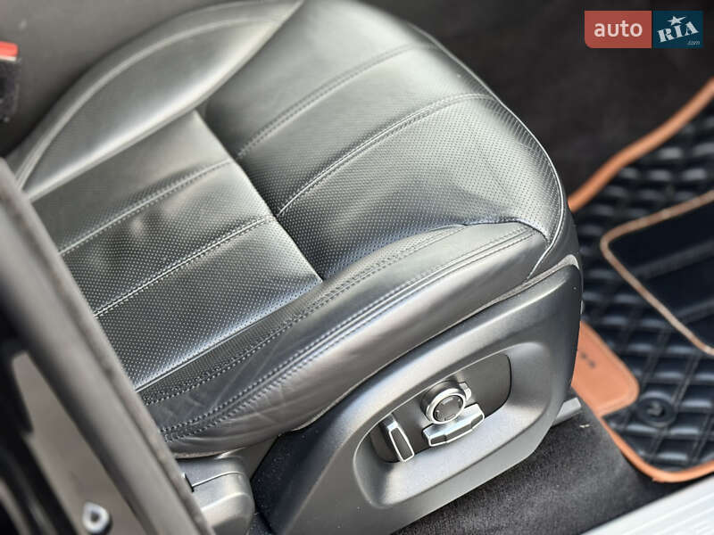 Внедорожник / Кроссовер Land Rover Range Rover Sport 2016 в Киеве