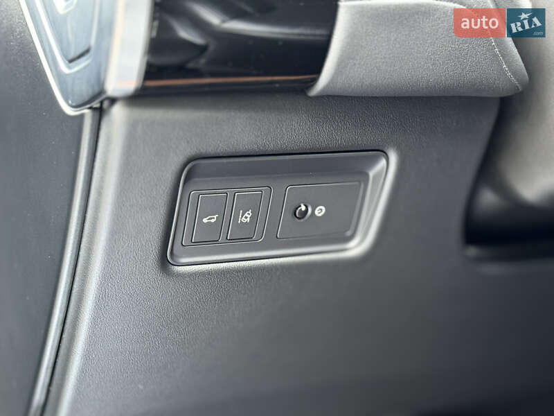 Внедорожник / Кроссовер Land Rover Range Rover Sport 2016 в Киеве