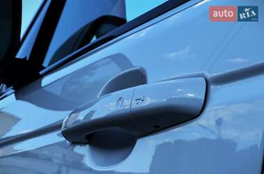 Позашляховик / Кросовер Land Rover Range Rover Sport 2019 в 