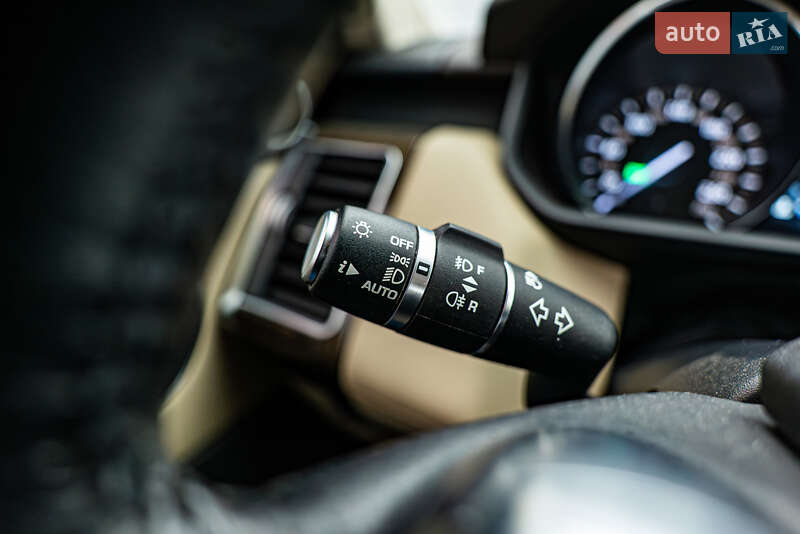 Внедорожник / Кроссовер Land Rover Range Rover Sport 2015 в Киеве фото 16 Внедорожник / Кроссовер Land Rover Range Rover Sport 2015 в Киеве