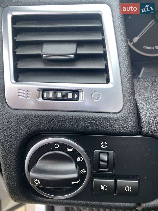 Внедорожник / Кроссовер Land Rover Range Rover Sport 2011 в Шептицькому