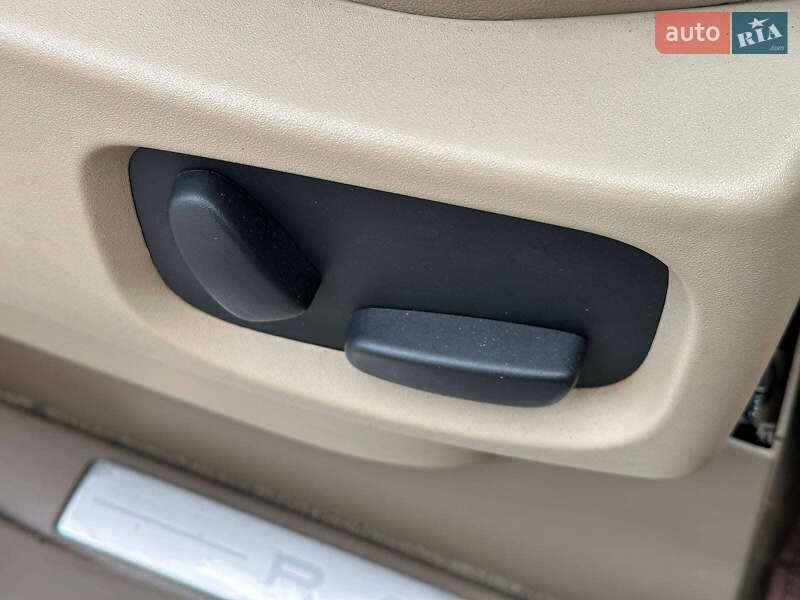 Внедорожник / Кроссовер Land Rover Range Rover Sport 2010 в Одессе