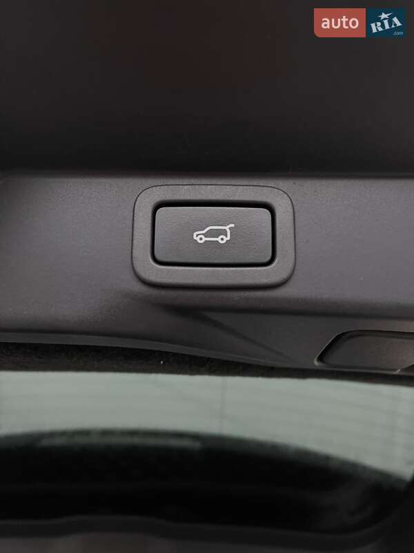 Внедорожник / Кроссовер Land Rover Range Rover Sport 2017 в Киеве фото 16 Внедорожник / Кроссовер Land Rover Range Rover Sport 2017 в Киеве