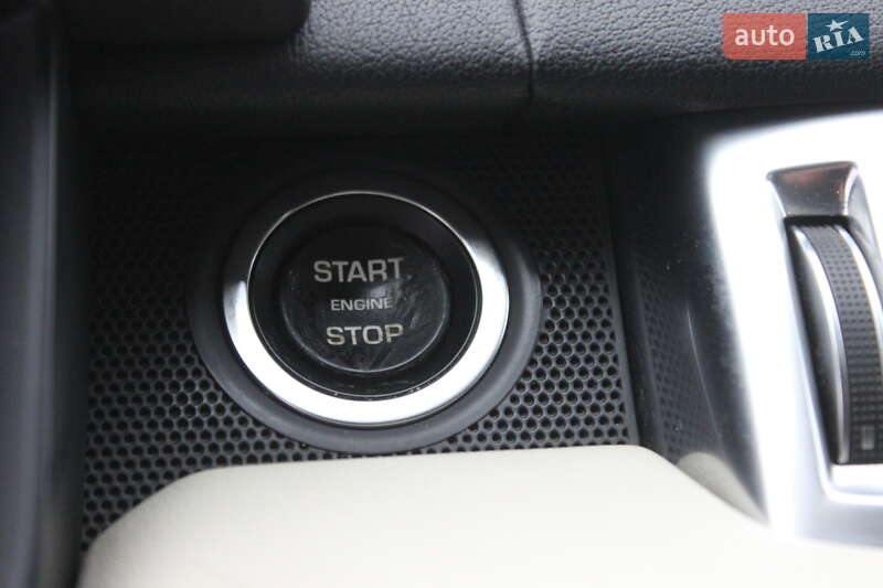 Внедорожник / Кроссовер Land Rover Range Rover Sport 2013 в Днепре