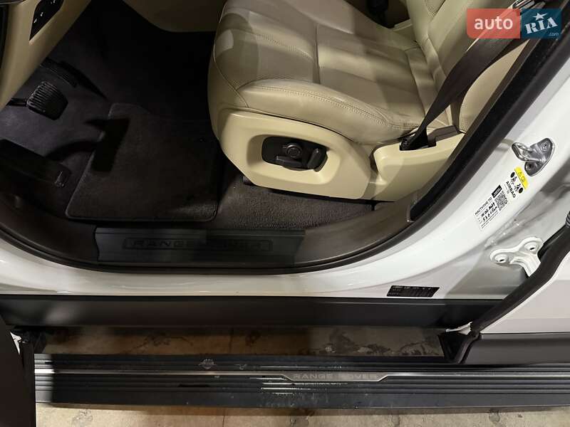 Внедорожник / Кроссовер Land Rover Range Rover Sport 2016 в Киеве