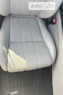 Внедорожник / Кроссовер Land Rover Range Rover Velar 2018 в 