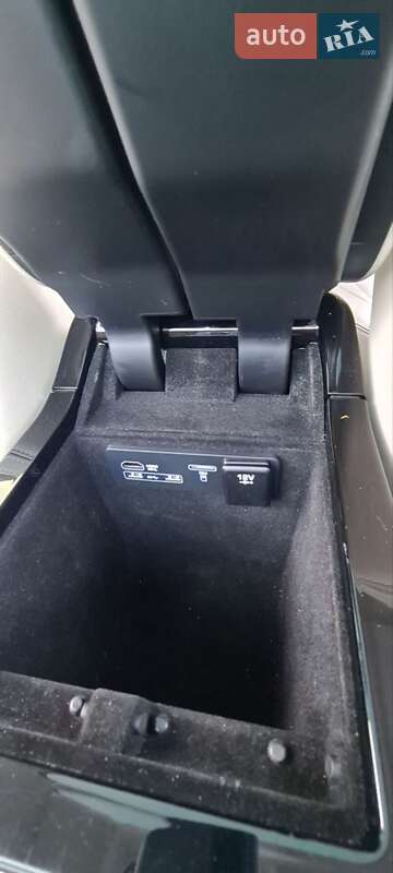 Внедорожник / Кроссовер Land Rover Range Rover Velar 2017 в Харькове фото 24 Внедорожник / Кроссовер Land Rover Range Rover Velar 2017 в Харькове