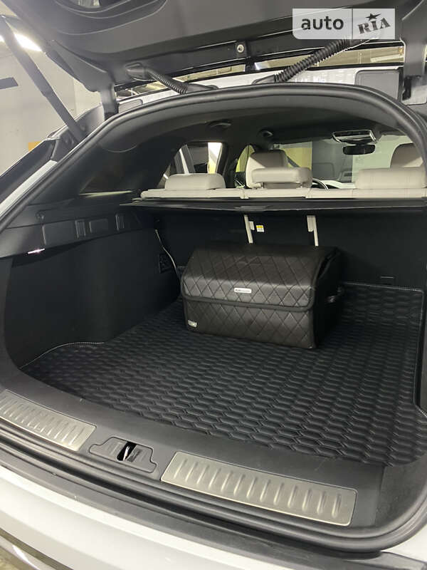 Внедорожник / Кроссовер Land Rover Range Rover Velar 2019 в Одессе фото 8 Внедорожник / Кроссовер Land Rover Range Rover Velar 2019 в Одессе