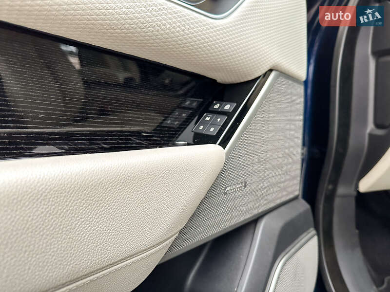 Позашляховик / Кросовер Land Rover Range Rover Velar 2021 в Києві