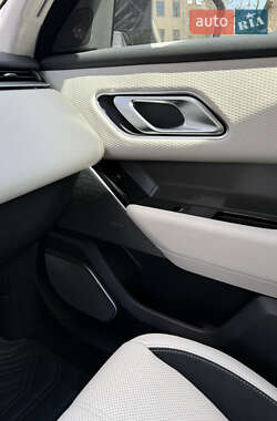 Позашляховик / Кросовер Land Rover Range Rover Velar 2020 в 