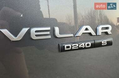 Внедорожник / Кроссовер Land Rover Range Rover Velar 2018 в 
